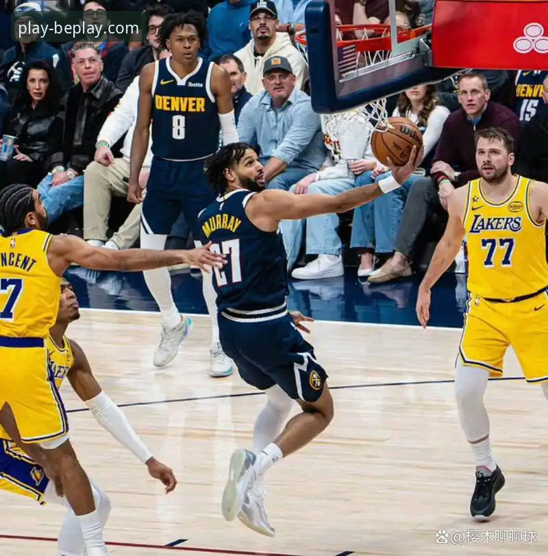 东契奇单骑闯关 vs 团队多点开花：湖人险胜步行者背后的攻防博弈